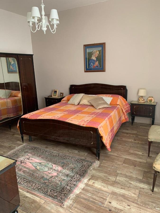 Casa Caterina In Centro Apartment Sindia Екстериор снимка